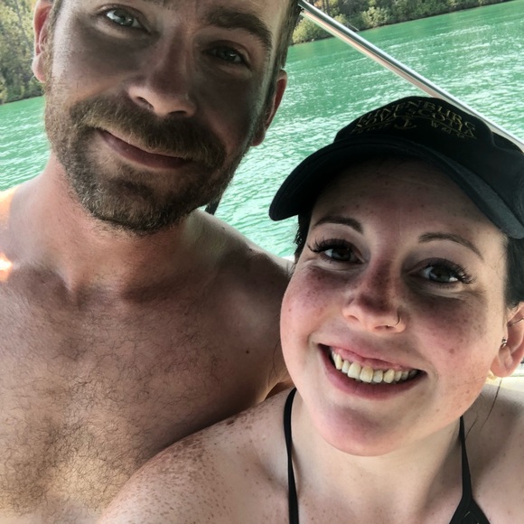 Meet your Posher, Jeny - Picture 2 of 4